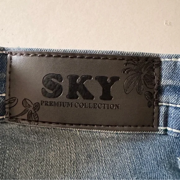 SKY Premium Collection Womens Super Soft Bootcut Blue Jeans Size 7/28 Rhinestone - Picture 14 of 14